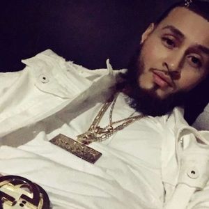 Meet your Posher, Jose